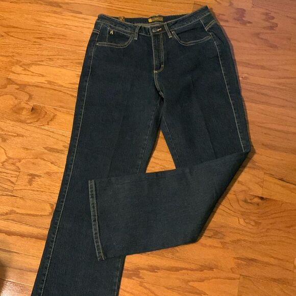 Aura "from the women at Wrangler" Size 12 Regilar Rise jeans - Picture 1 of 11